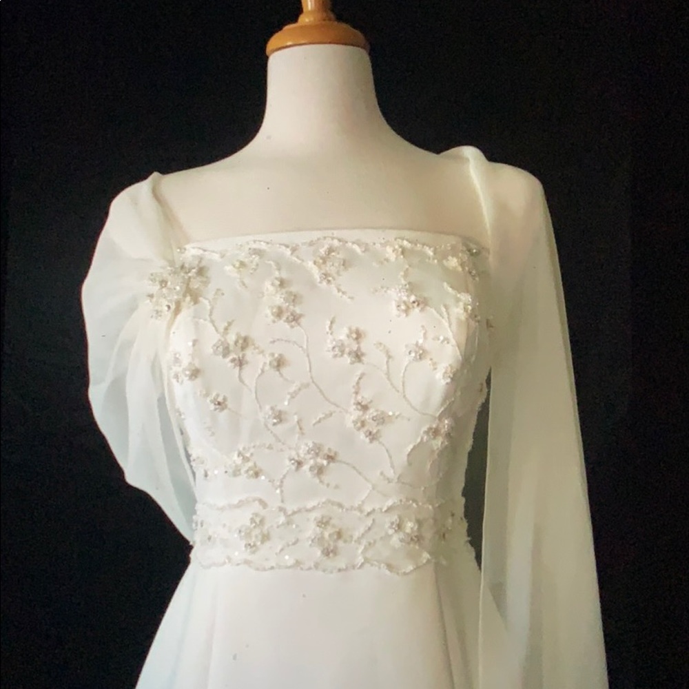 White Strapless Wedding Dress NWT SIZE 10
